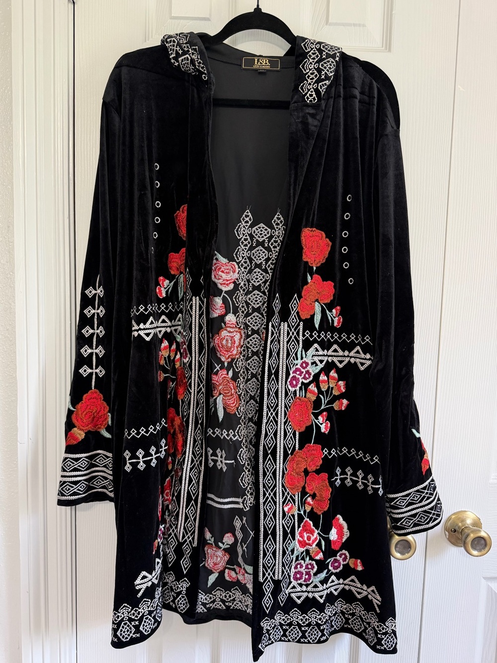 I&B Lucky & Blessed 2X Black Velvet Embroidered Hooded Cardigan Duster Floral